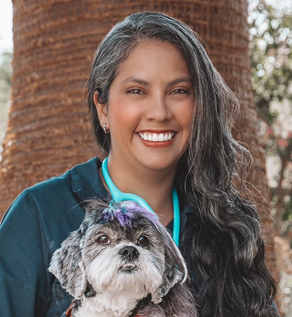 Dr. Stephanie Sosa-Azarte, Santa Clarita Veterinarian